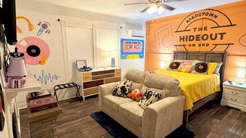 1 bedroom, WiFi, bed sheets