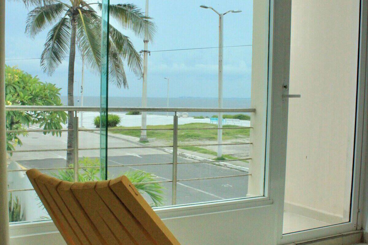 Departamento familiar, varias camas, balcón, vista al mar | Vista frontal de la propiedad
