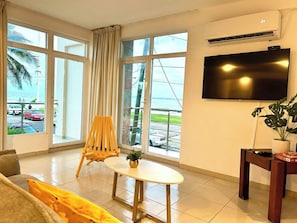 Family Apartment, Multiple Beds, Balcony, Sea View | Living room