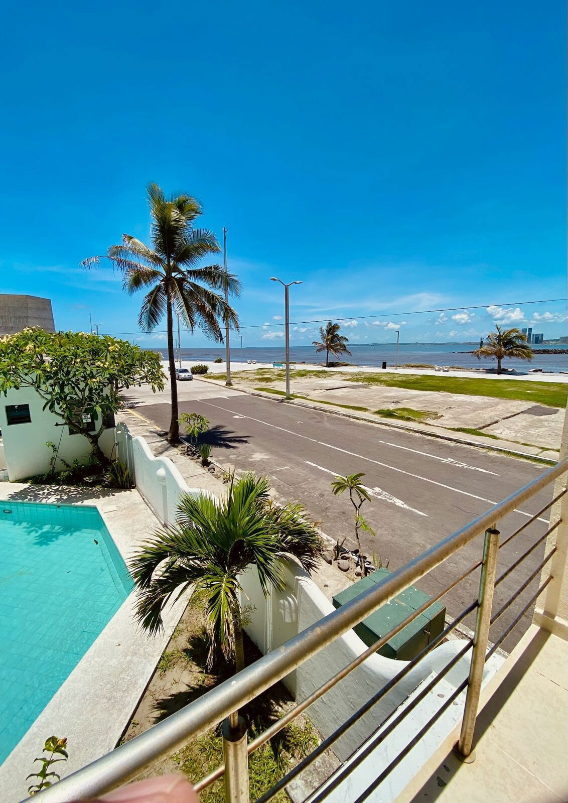 Departamento familiar, varias camas, balcón, vista al mar | Balcón