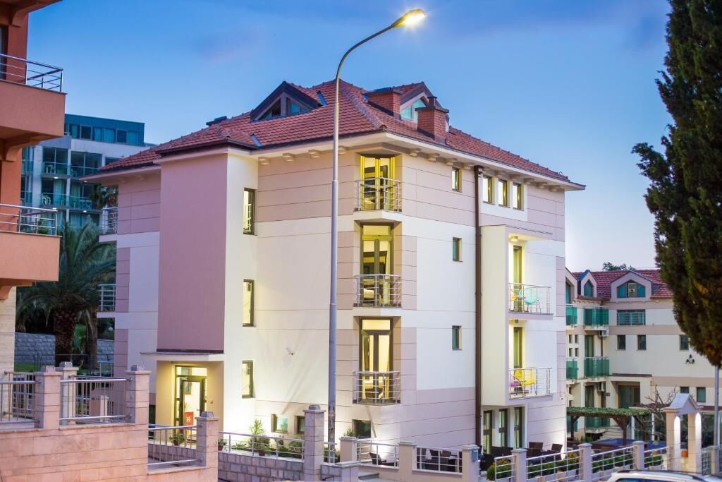 Comfort Double Room, Balcony, Mountain View | Exterior