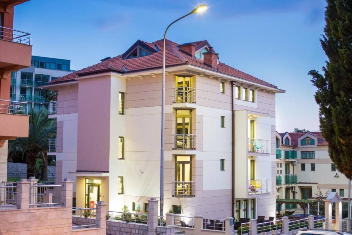 Comfort Double Room, Balcony, Mountain View | Exterior