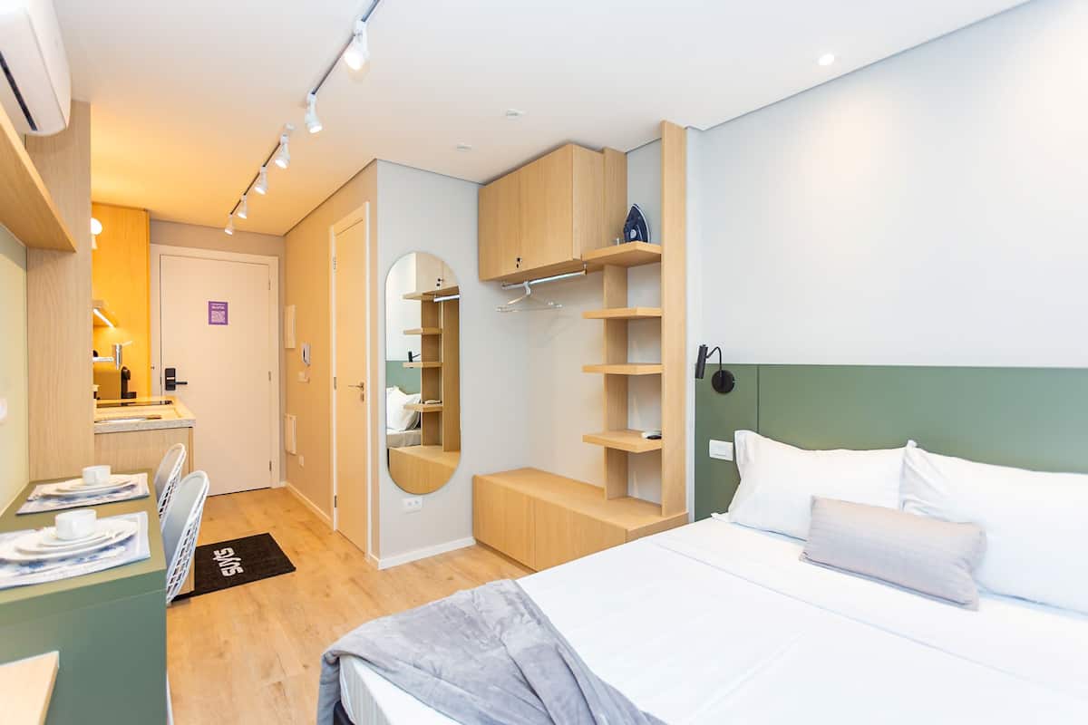 All Batel Suyts - SUY041 | 1 bedroom, laptop workspace, free WiFi, bed sheets