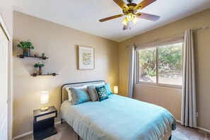 3 室のベッドルーム、アイロン / アイロン台、インターネット、ベッドシーツ