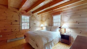 3 bedrooms, iron/ironing board, internet, bed sheets