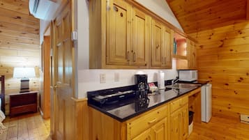 冰箱、微波炉、茶具/咖啡用具、烤面包机