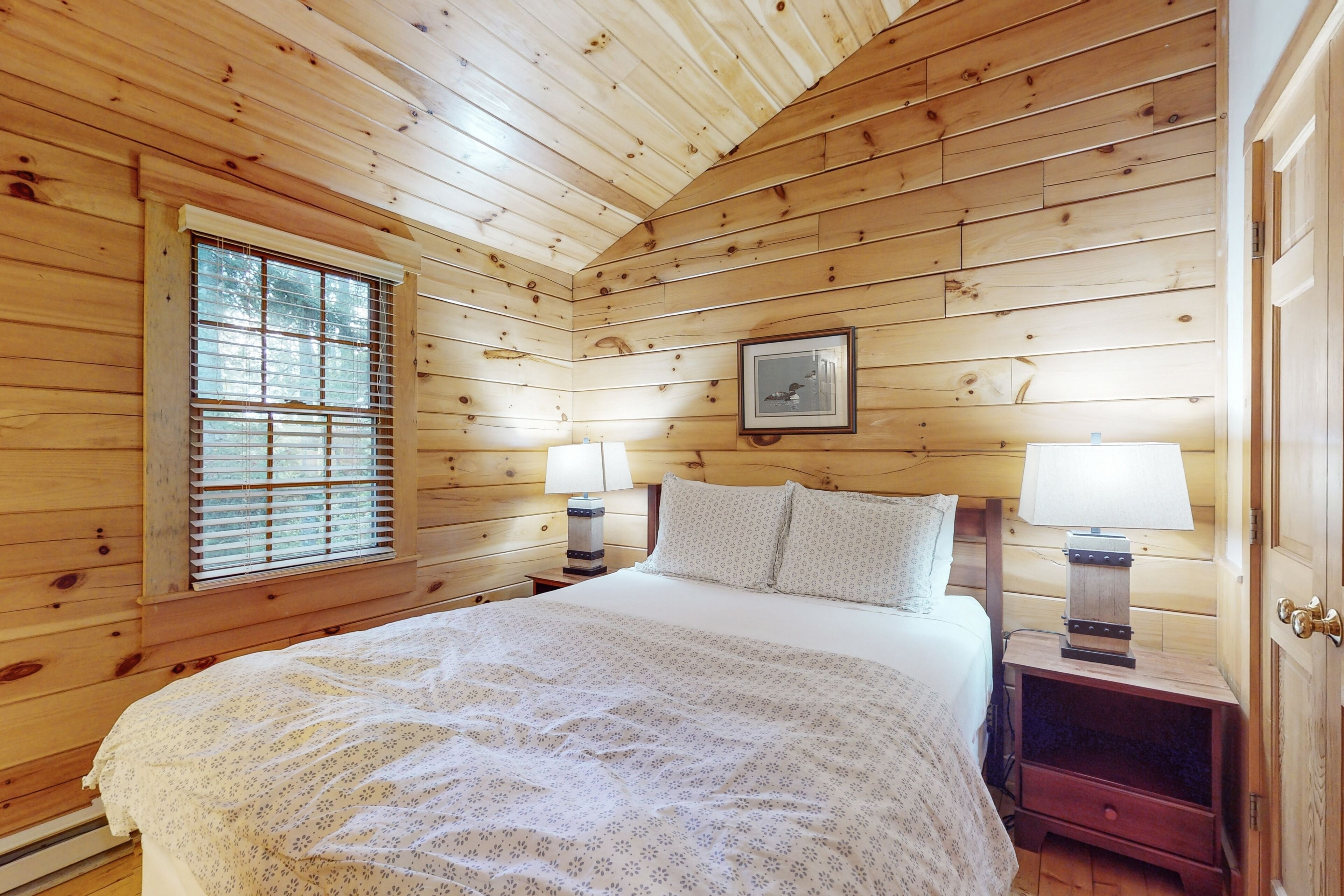 2 habitaciones, tabla de planchar con plancha, internet y ropa de cama 