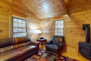 Fernseher, Kamin, DVD-Player, Tischtennisplatte