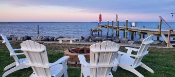 The Potomac Retreat with Million-dollar view. 3-bedroom in charming with AC WiFi