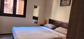 2 bedrooms, free WiFi, bed sheets