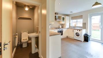 Hårføner, håndklær, såpe og sjampo