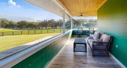 Luxury duplex with private screened porch and lake view