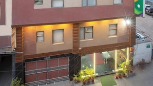 Exterior - Hotel Gloab Residency Near Delhi Airport (New Delhi)