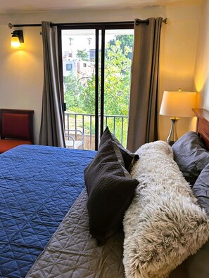 Superior Room, Balcony | Individually decorated, individually furnished, blackout drapes - Casona San Cayetano Suites & Lofts & Spa by SCE (Guanajuato)