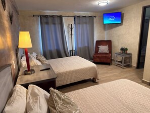 Comfort Room, 2 Double Beds | Individually decorated, individually furnished, blackout drapes - Casona San Cayetano Suites & Lofts & Spa by SCE (Guanajuato)