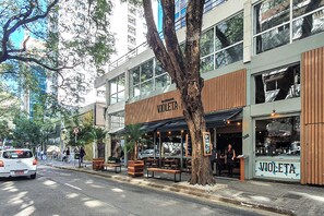 Land view from property - Next Bela Cintra by Viva - Prédio completo com wi-fi próximo ao metrô Consolação e ao MASP (São Paulo)