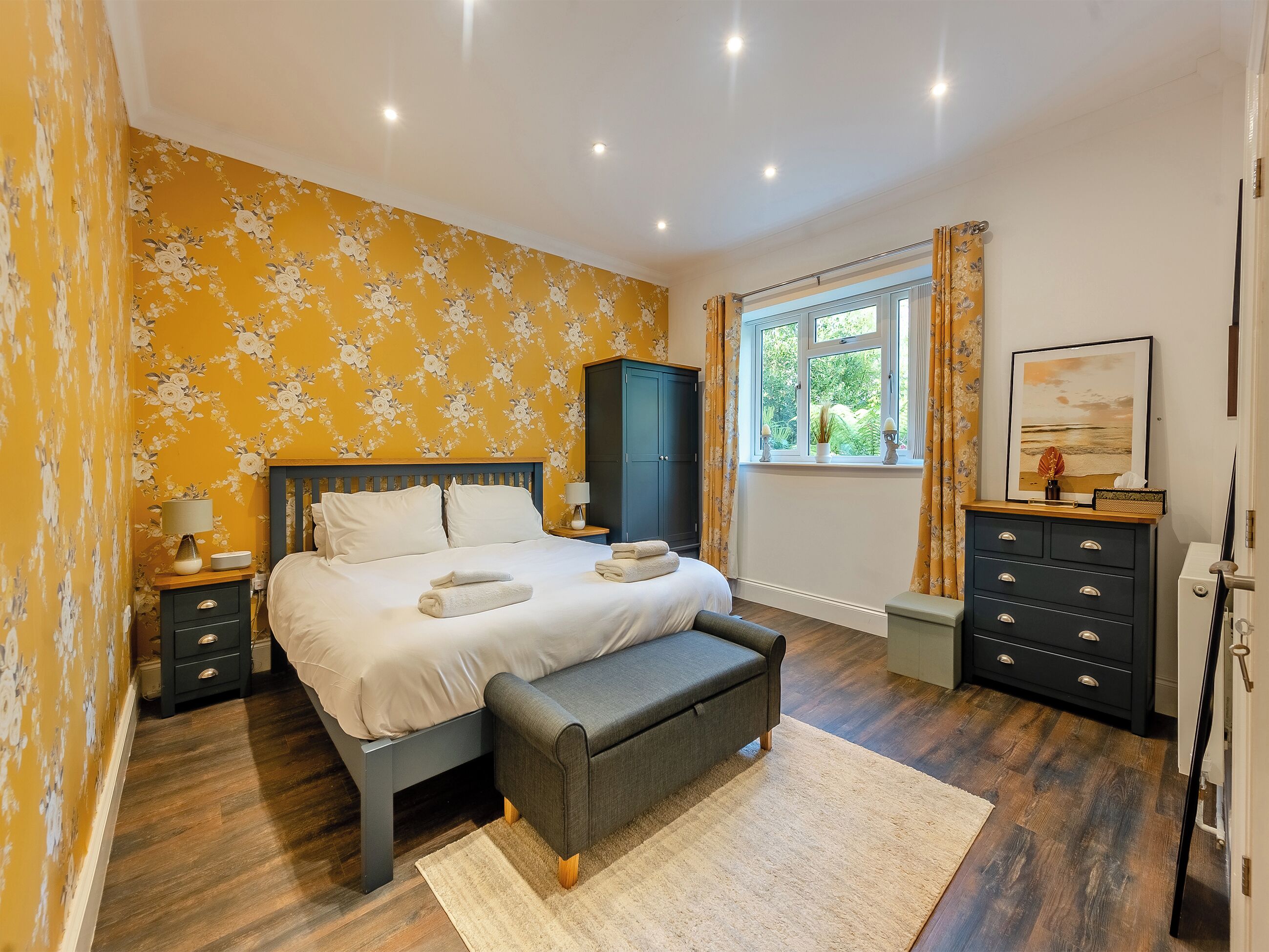 3 bedrooms, free WiFi, bed sheets