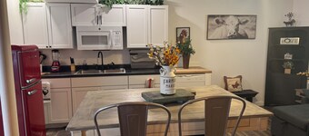 Relax and Unwind at a Peaceful Retreat Near Rend Lake