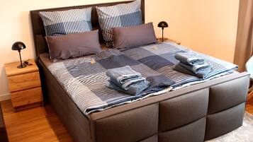 2 Schlafzimmer, Reisekinderbett, WLAN, Bettwäsche