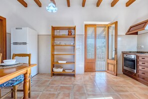 Frigorifero, microonde, forno, lavastoviglie