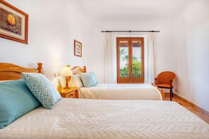 3 bedrooms, free WiFi, bed sheets