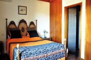 2 bedrooms, iron/ironing board, WiFi, bed sheets - Casa de Fora Refuge of Tranquillity Surrounded by the exuberant nature of the Minho region  (Fafe)