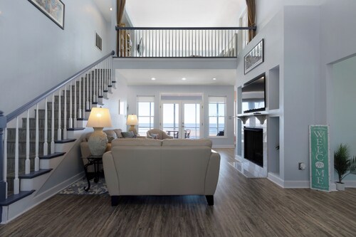 Sunset View Beach House in Ocean Springs - Beachfront property