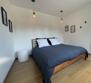 1 bedroom, WiFi, bed sheets - Industrial-style B&B in Peuplingues (Peuplingues)