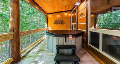 EverGreenGrove-Hemlock2BR/1 BA/Dog Friendly/Hottub
