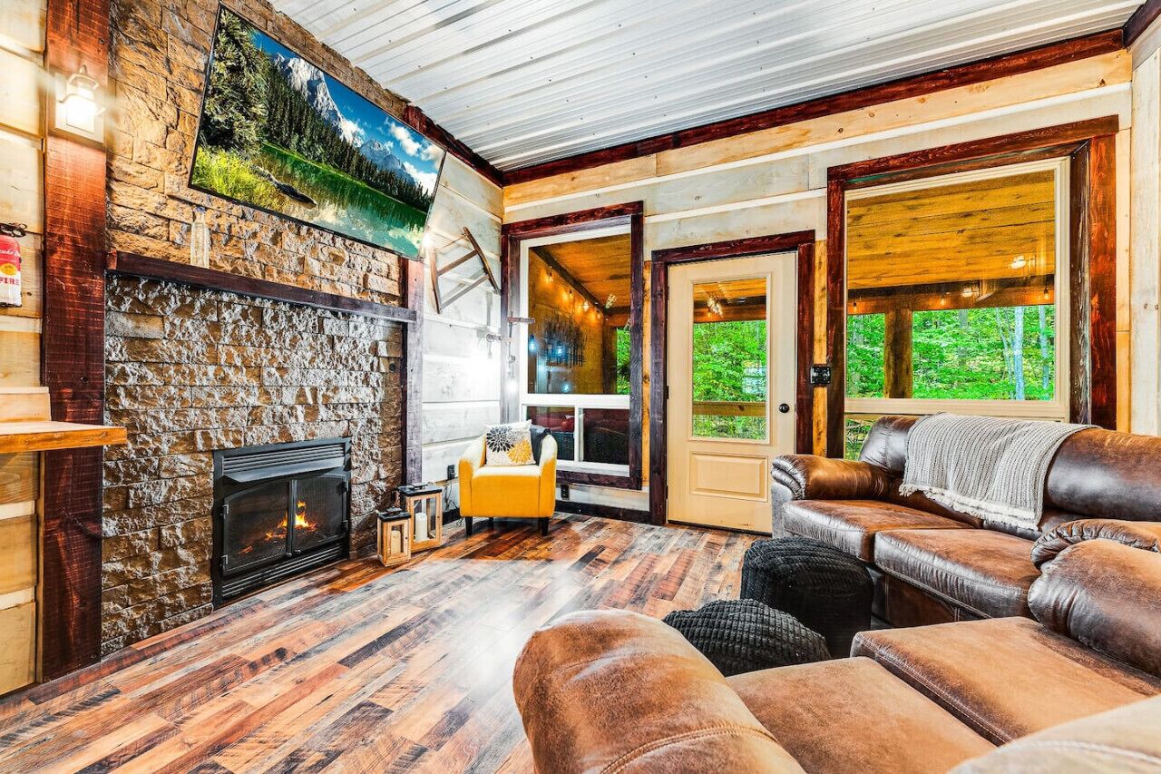 Télévision, cheminée