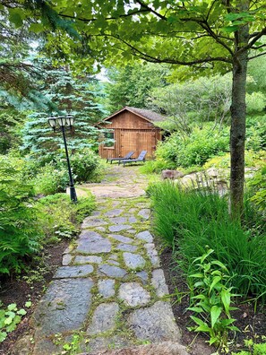 Property grounds - Howard Lodge- large group accomodation (Saint-Adolphe-d'Howard)