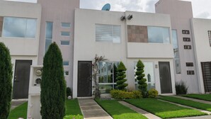 Interior - Bright Home With Pool Near Valquirico (Huejotzingo)