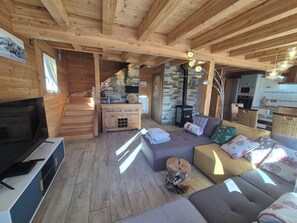 Télévision, cheminée