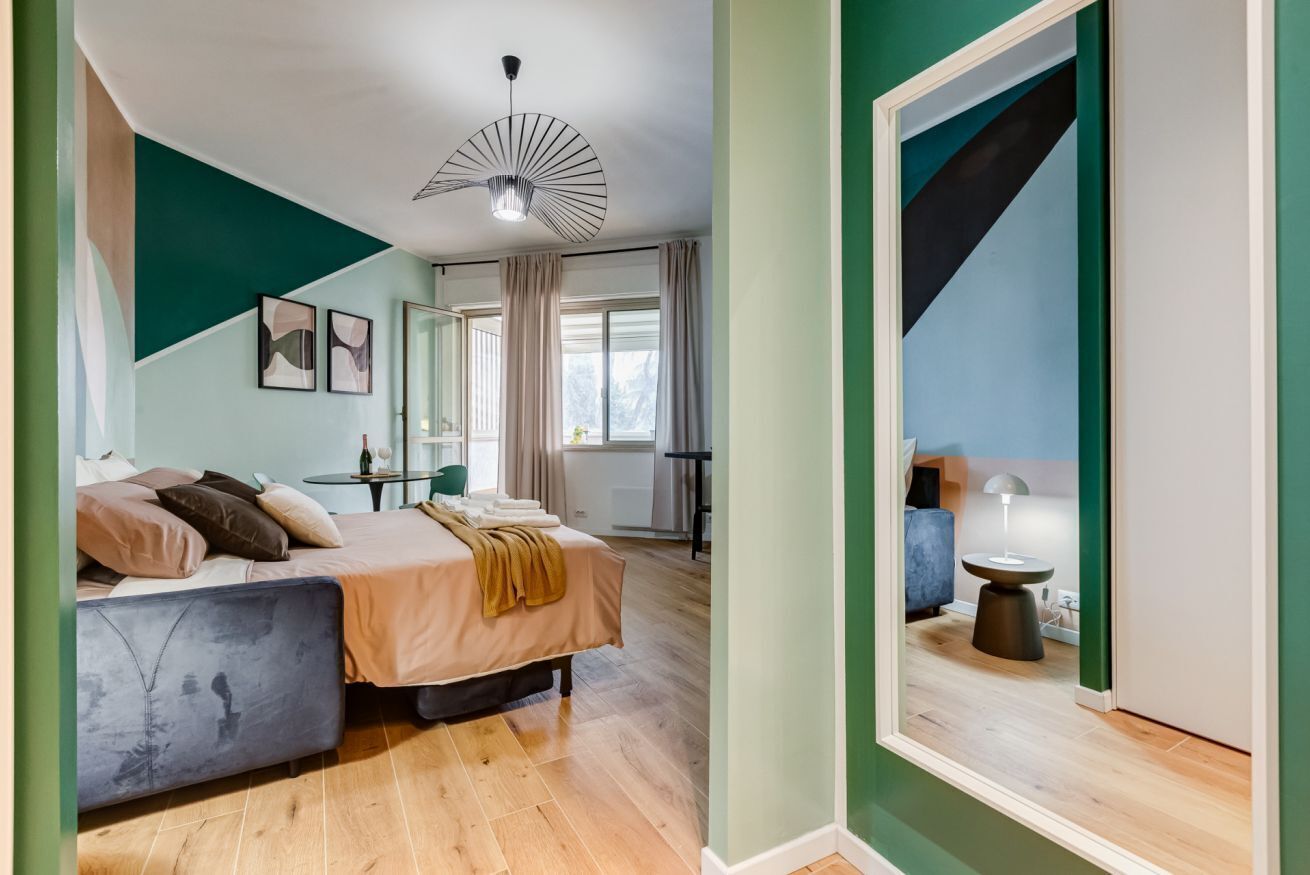 1 Schlafzimmer, Schreibtisch, Bügeleisen/Bügelbrett, Reisekinderbett