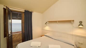 4 slaapkamers, reisbedje