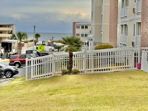 Property grounds - 2br 2ba 1st floor pool 124 (Myrtle Beach)