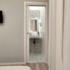 Room2 Deluxe Double Room | Skrivebord, skrivebord for bærbar PC, lydisolert og wi-fi (inkludert)