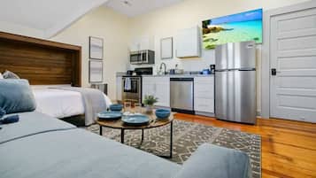 1 bedroom, iron/ironing board, free WiFi, bed sheets