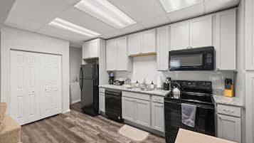 Fridge, microwave, dishwasher, coffee/tea maker