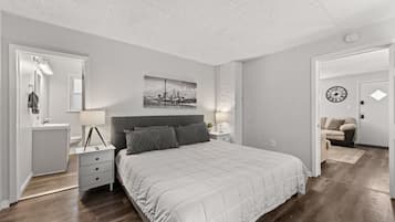 1 slaapkamer, een strijkplank/strijkijzer, gratis wifi, beddengoed