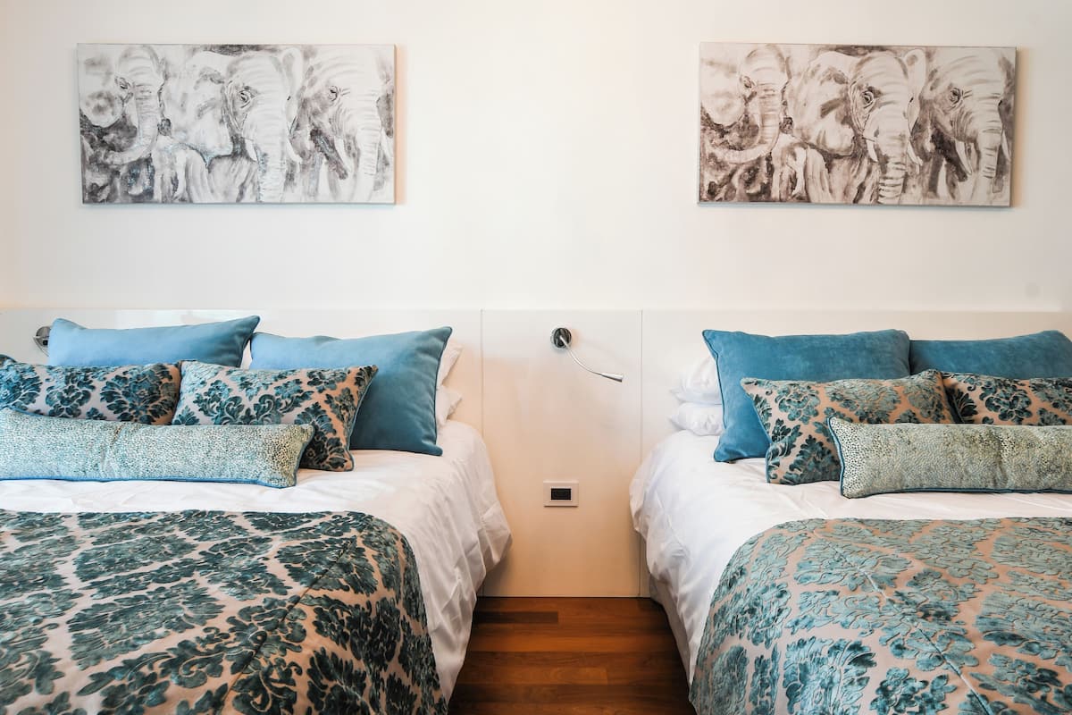 Luxury Room, Kitchen, City View | Premium bedding, down comforters, Select Comfort beds, in-room safe