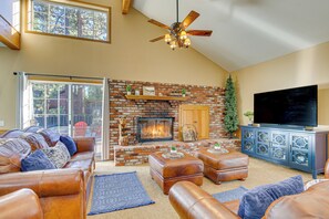 TV, fireplace, books - Family-Friendly Home w/ Hot Tub in Big Bear! (Big Bear)