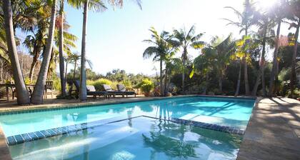The Ravenwood Estate / Country Chic Oasis / Spa-Pool / Sleeps 14