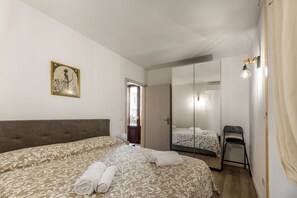 1 bedroom, desk, iron/ironing board, WiFi - Artemis Moon - Ortigia Lovely Apt (Siracusa)