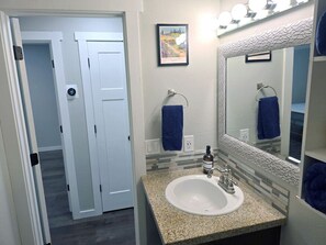 Towels - Webster, N. Hospital & Downtown (Springfield)
