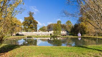Enceinte de lâhĂ©bergement