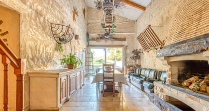 Holiday Home 'La Grange' with Private Pool, Private Terrace and Wi-Fi