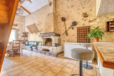 Holiday Home 'La Grange' with Private Pool, Private Terrace and Wi-Fi