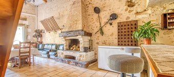 Casa de vacaciones 'La Grange' con piscina privada, terraza privada y Wi-Fi