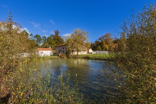 Ferienhaus 'L'Ecurie' mit privatem Pool, privater Terrasse und Wi-Fi